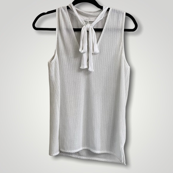 Endless Rose White Top - Picture 3 of 10